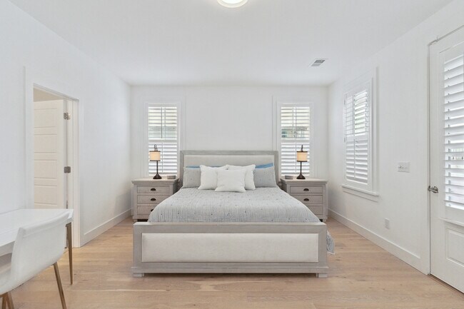 Building Photo - 1470 Mizzen Alley
