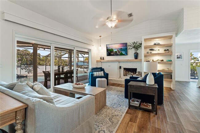 Building Photo - 6611 Surfside Blvd