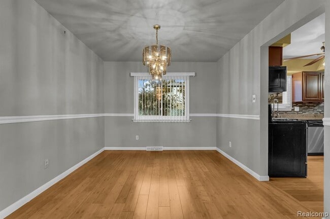 Building Photo - 17471 Evans St