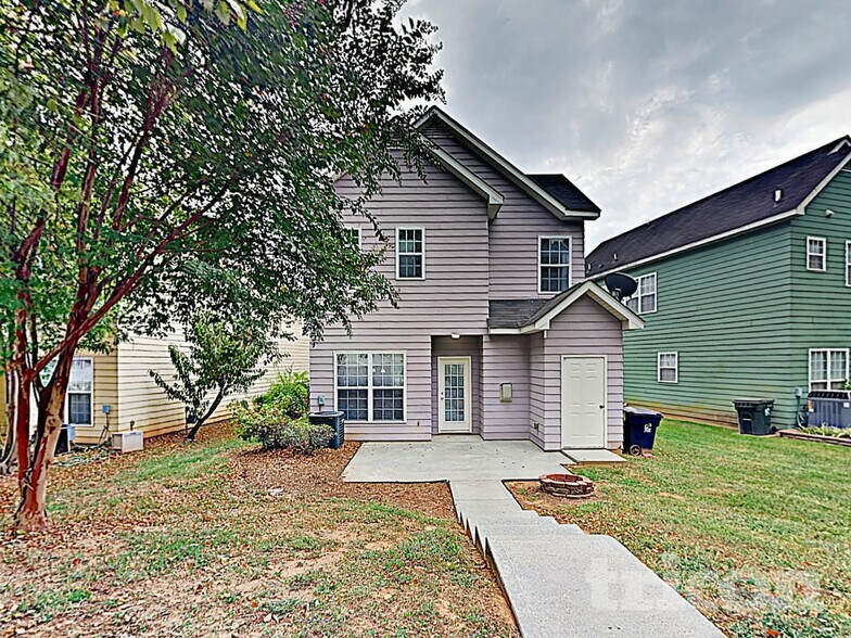 Building Photo - 6723 Dunton St