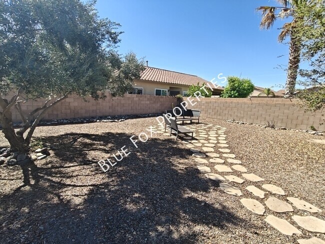 Building Photo - 7485 W Briner Dr