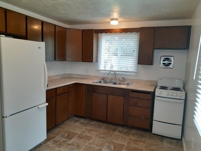 Building Photo - *LEASE TAKEOVER* Charming 1-Bedroom Home – Just 5 Minutes South of Rexburg!