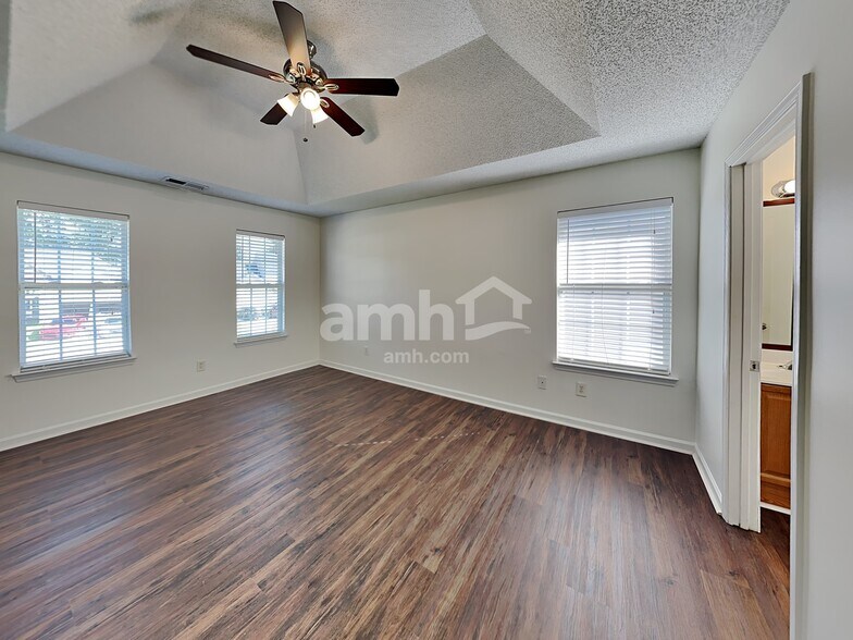 Building Photo - 4763 Asherton Pl NW