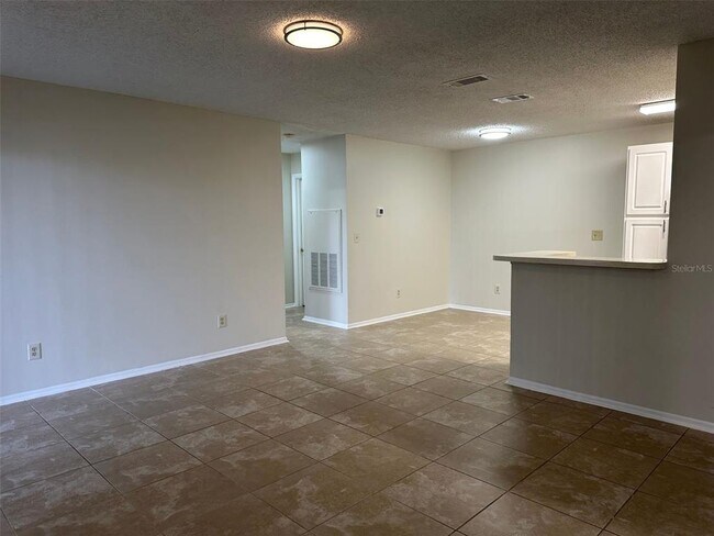 Building Photo - 718 Sugar Bay Way