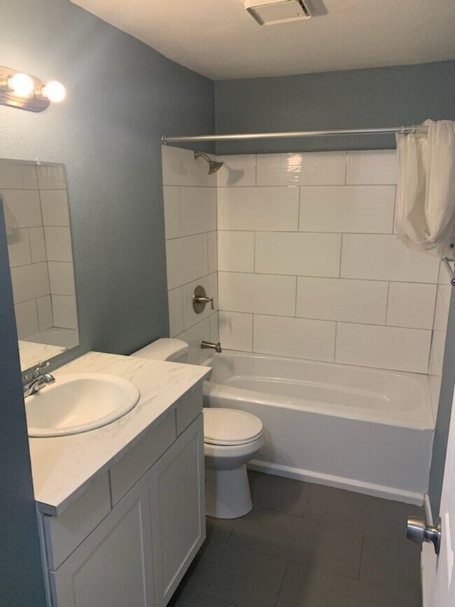 Building Photo - MAKRI*3310