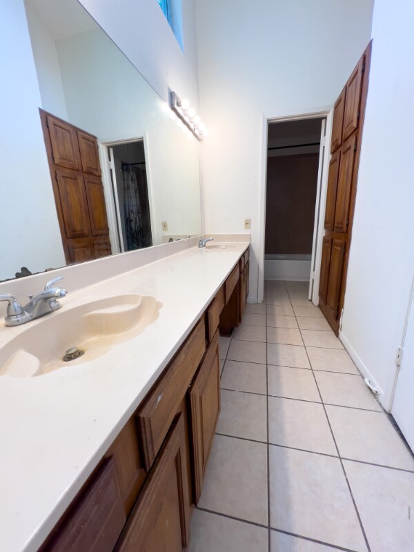 Building Photo - 2827 Waypark Dr