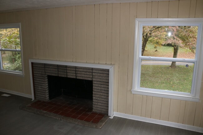 Building Photo - 2301 Brooks Ave