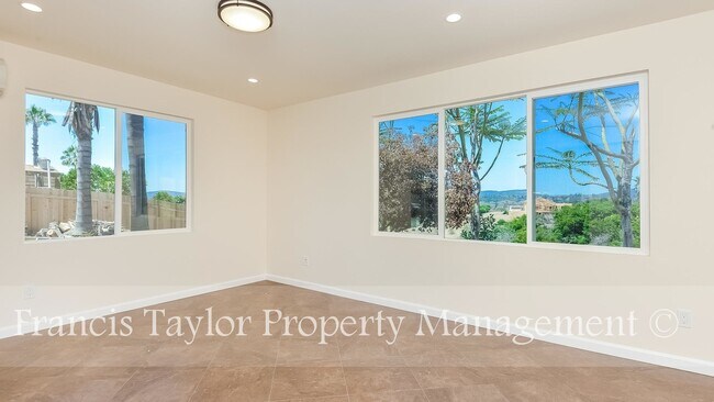 Building Photo - 3 Bedroom Home off Mary Lane