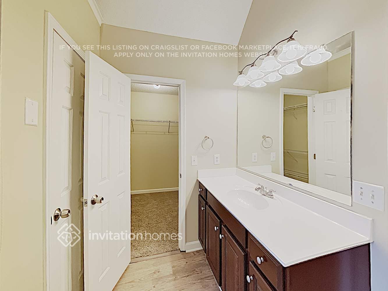 Building Photo - 201 Hunters Mill Dr