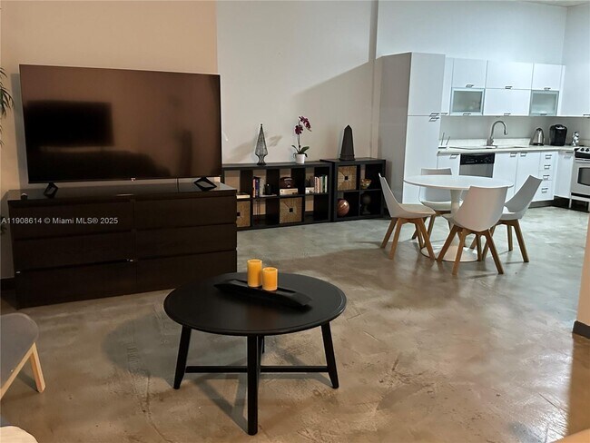 Building Photo - 234 NE 3rd St