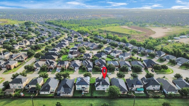 Building Photo - 24503 Hikers Bend Dr