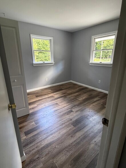 Building Photo - 121 Hagerty Ln