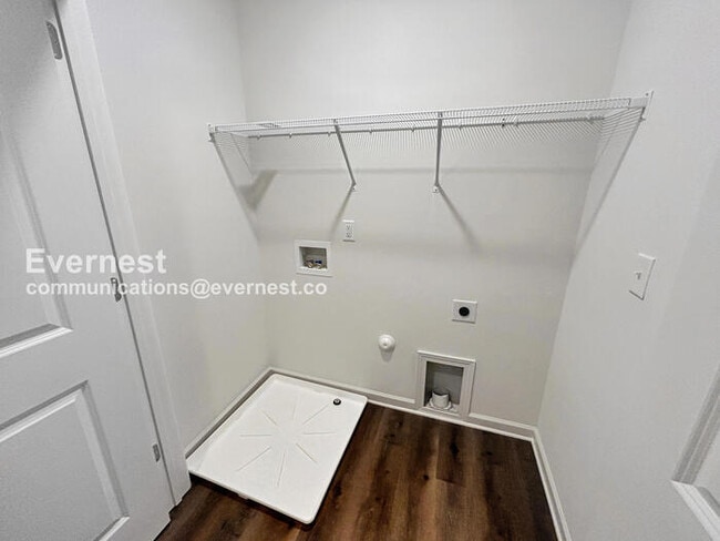 Building Photo - 825 Key St