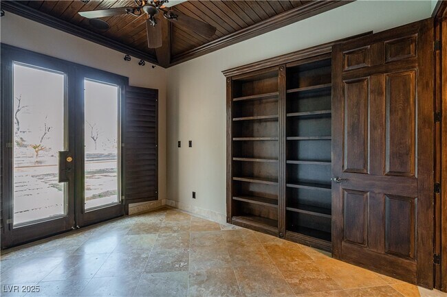 Building Photo - 1423 Foothills Village Dr