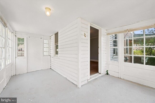 Building Photo - 729 E Haverford Rd