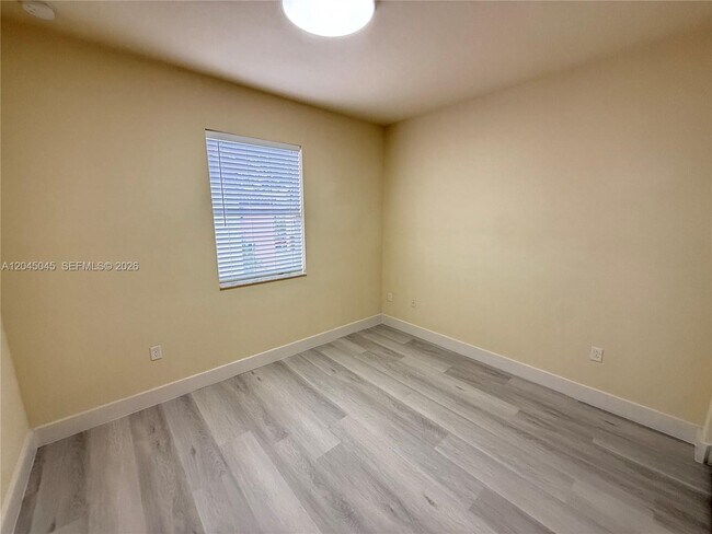 Building Photo - 9572 SW 169th Pl