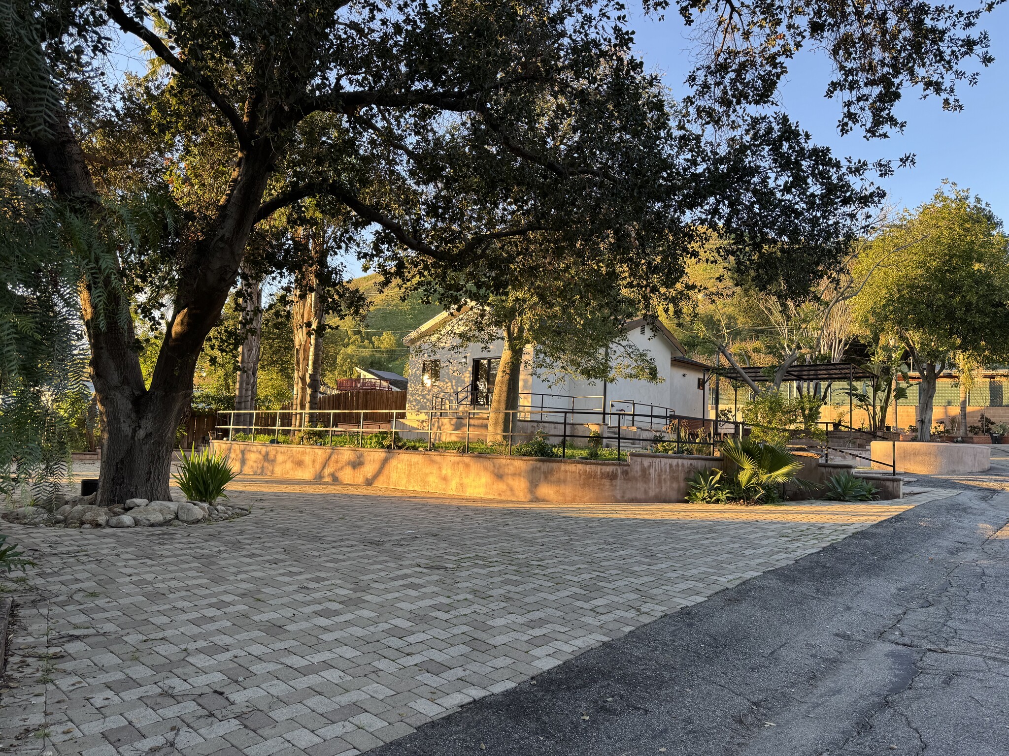 Building Photo - 9859 Foothill Blvd