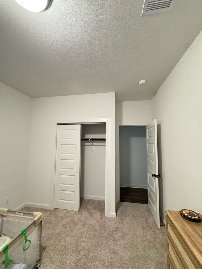 Building Photo - 6630 Escondido Dr