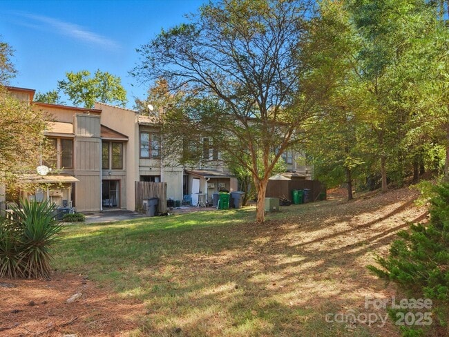 Building Photo - 7925 Charter Oak Ln