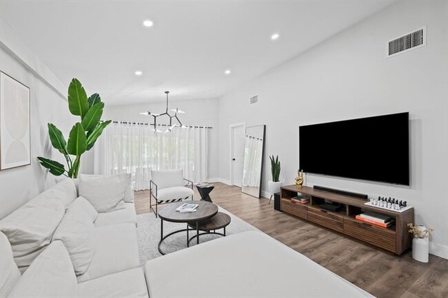 Building Photo - 3701 Arelia Dr