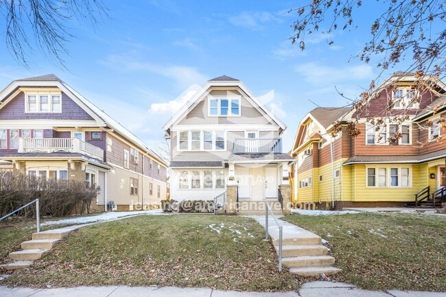 Building Photo - 2907 N 44th St