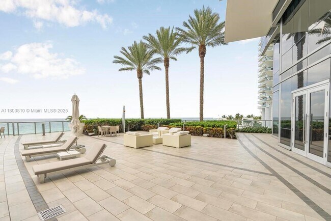 Building Photo - 17121 Collins Ave