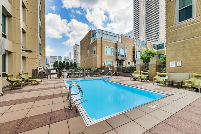 Building Photo - 33 W Ontario St