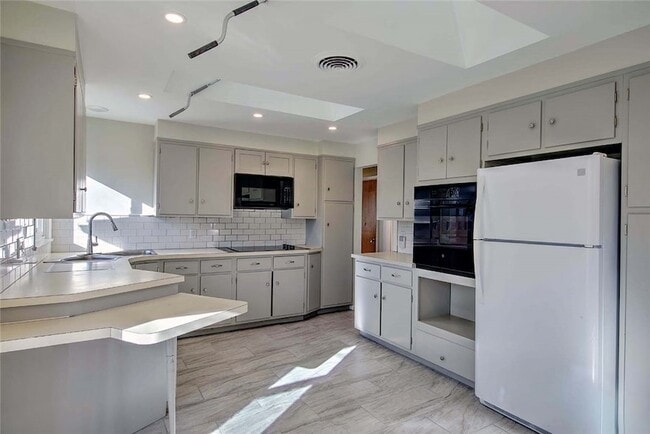 Building Photo - 78 Devonshire St