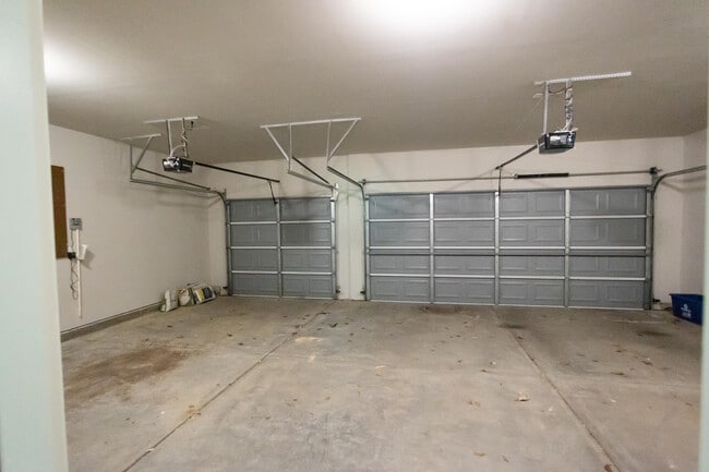 Building Photo - 1115 Dietrich Ln