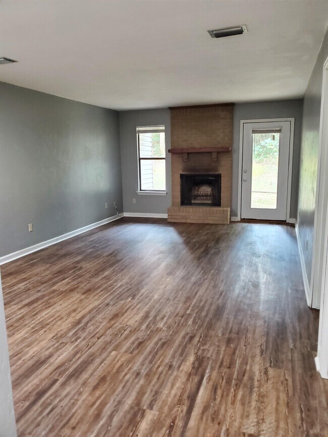 Building Photo - 2903 Woodrich Dr