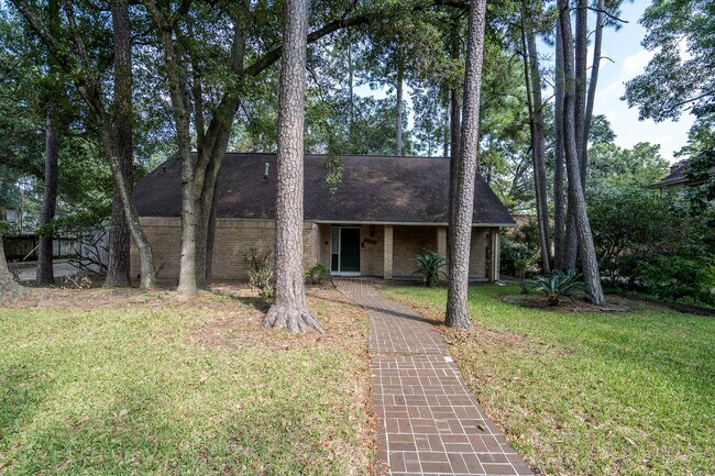 Building Photo - 8330 Silver Shadows Ln