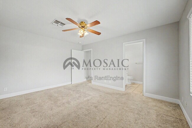 Building Photo - 2049 E San Tan Ct