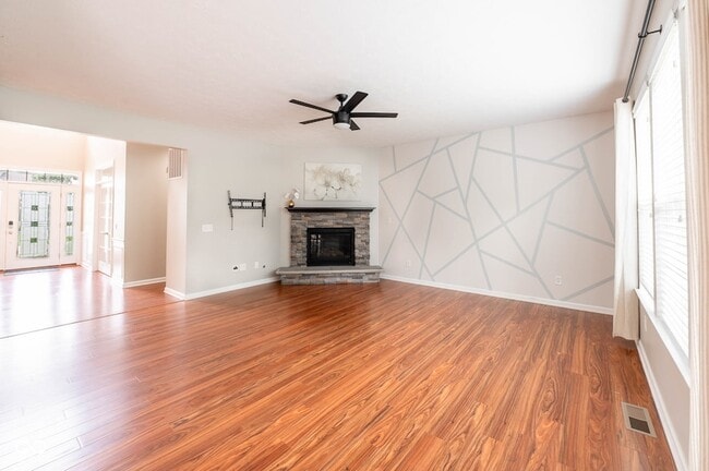 Building Photo - 1325 Brentford Ln
