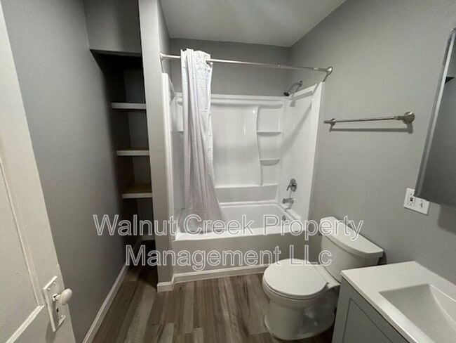 Building Photo - 839 Allison Ave