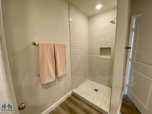 Building Photo - 7913 Cactus Plum Dr