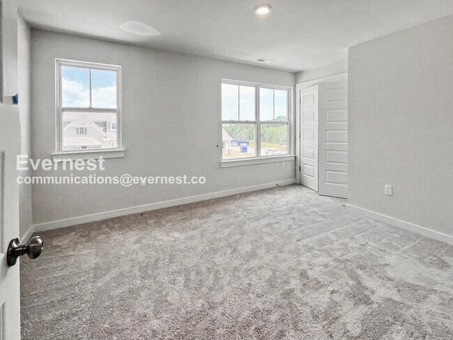 Building Photo - 2284 Robert Gwynne Dr