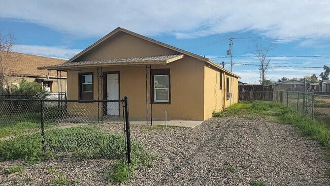 Building Photo - 141 E Ash Ave