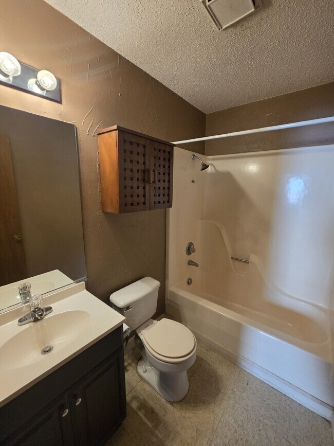 Building Photo - 3306 Barrett Cir