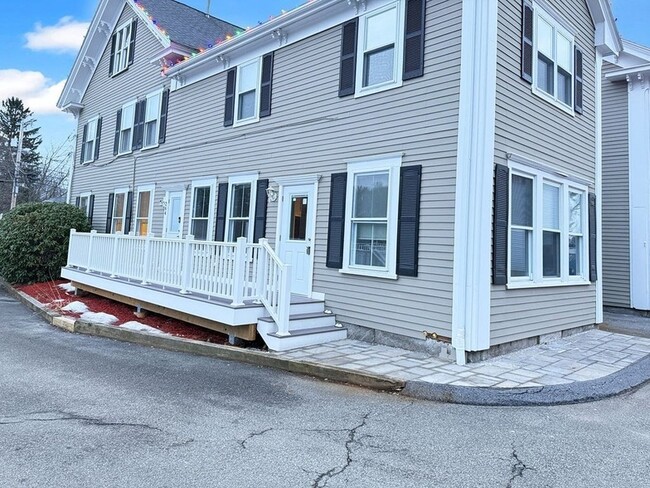 Building Photo - 264 Middlesex Rd