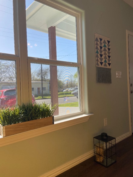 Building Photo - 1003 S 1st St