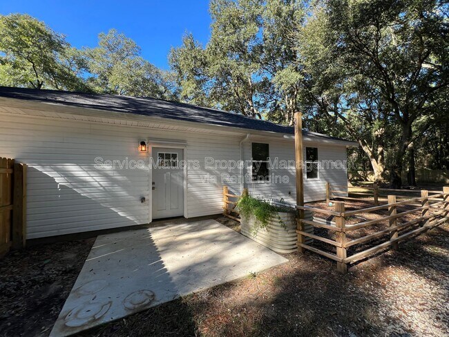 Building Photo - 6150 Franklin St