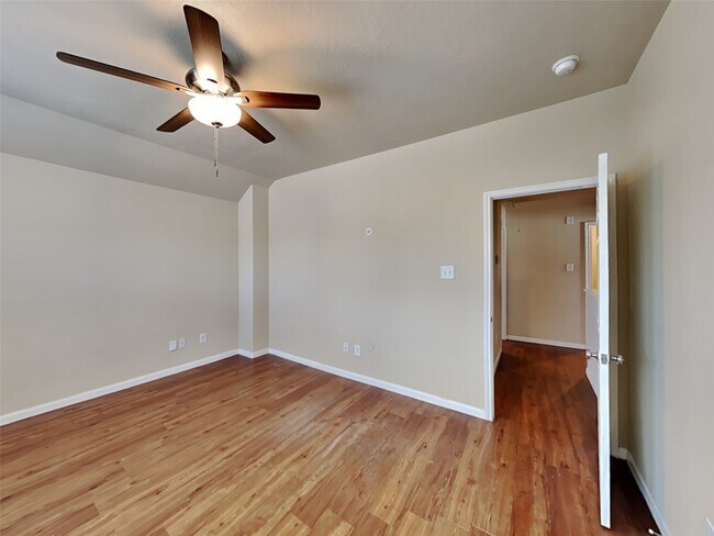 Building Photo - 5923 Stockholm Ct