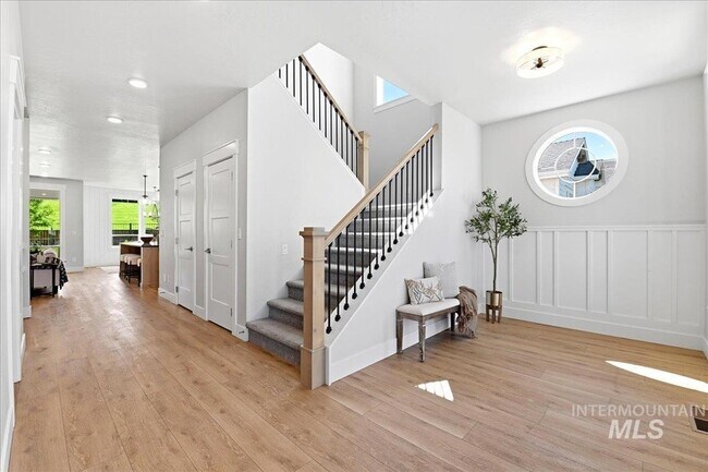Building Photo - 2374 S Pelion Way