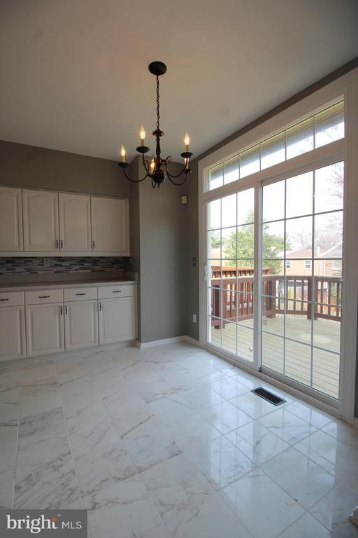 Building Photo - 6423 Little Potters Ln