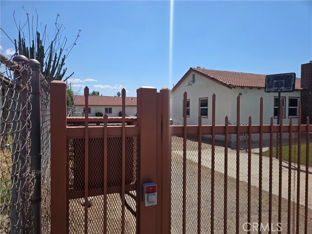 Building Photo - 7003 Conejo Dr