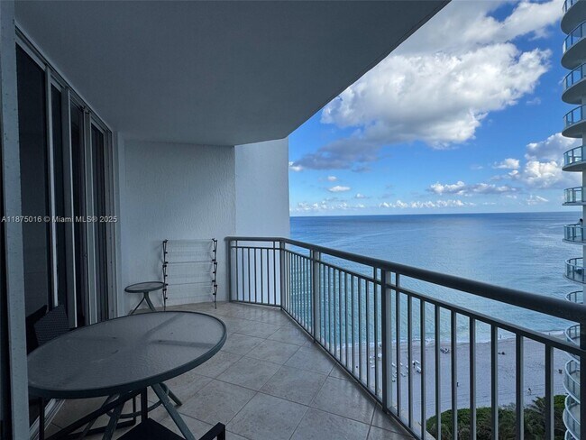 Building Photo - 17375 Collins Ave