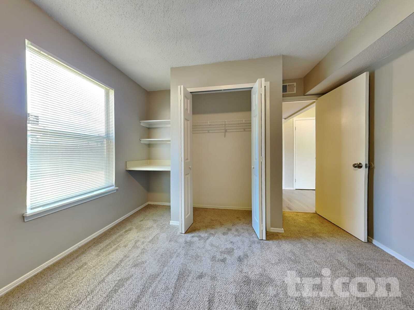 Building Photo - 606 Radnor Ln