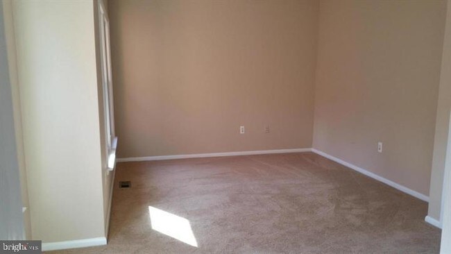 Building Photo - 123 W Barre St