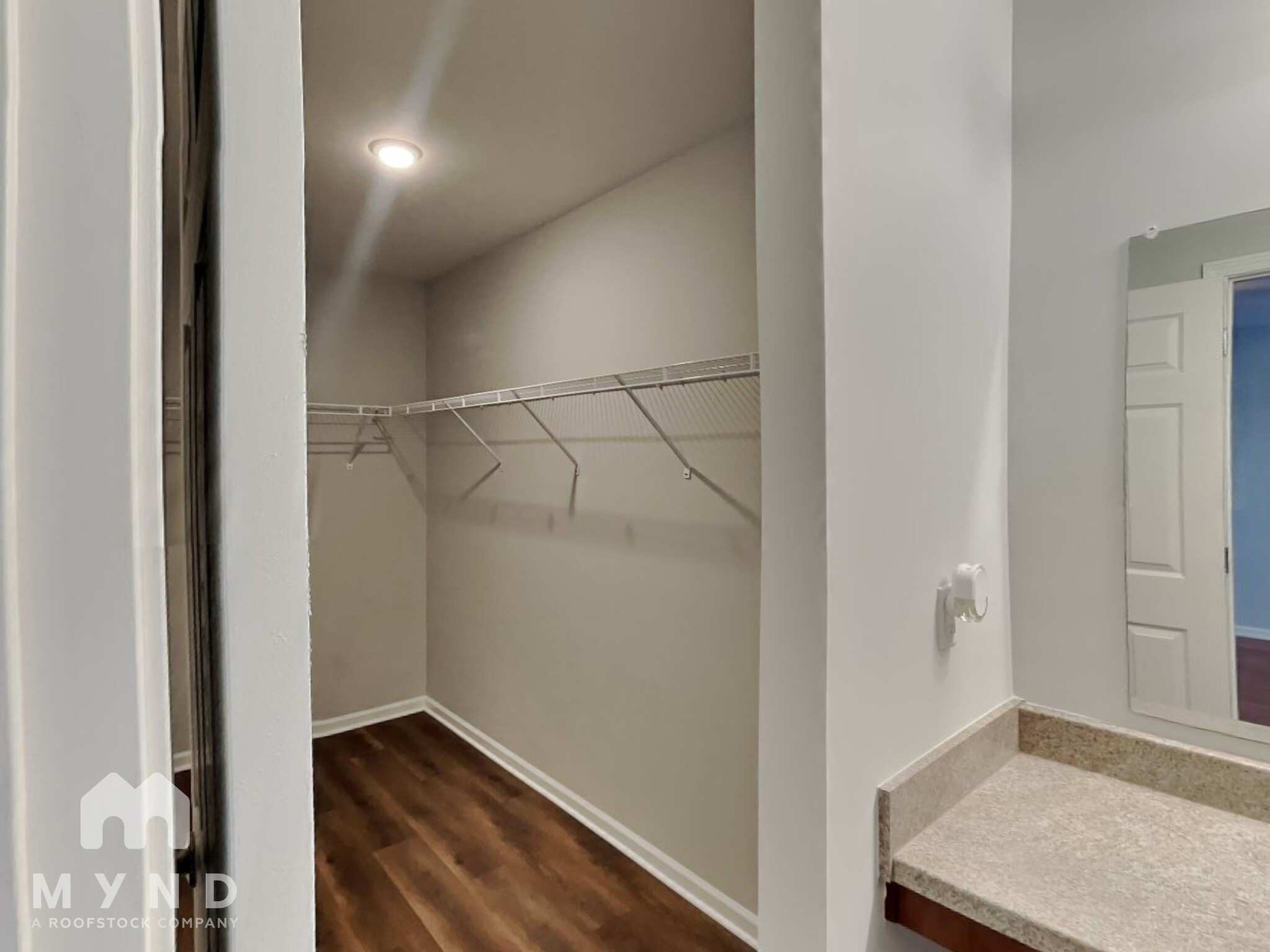 Building Photo - 390 Woodland Trl