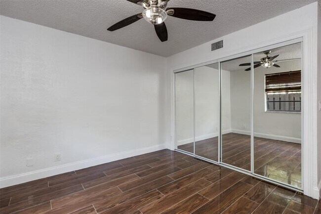 Building Photo - 7950 NW 11th Ct